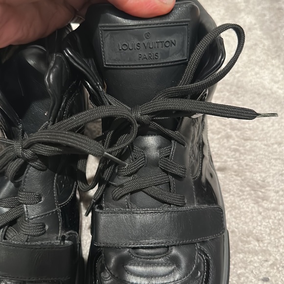 Louis Vuitton shoes - Picture 2 of 6